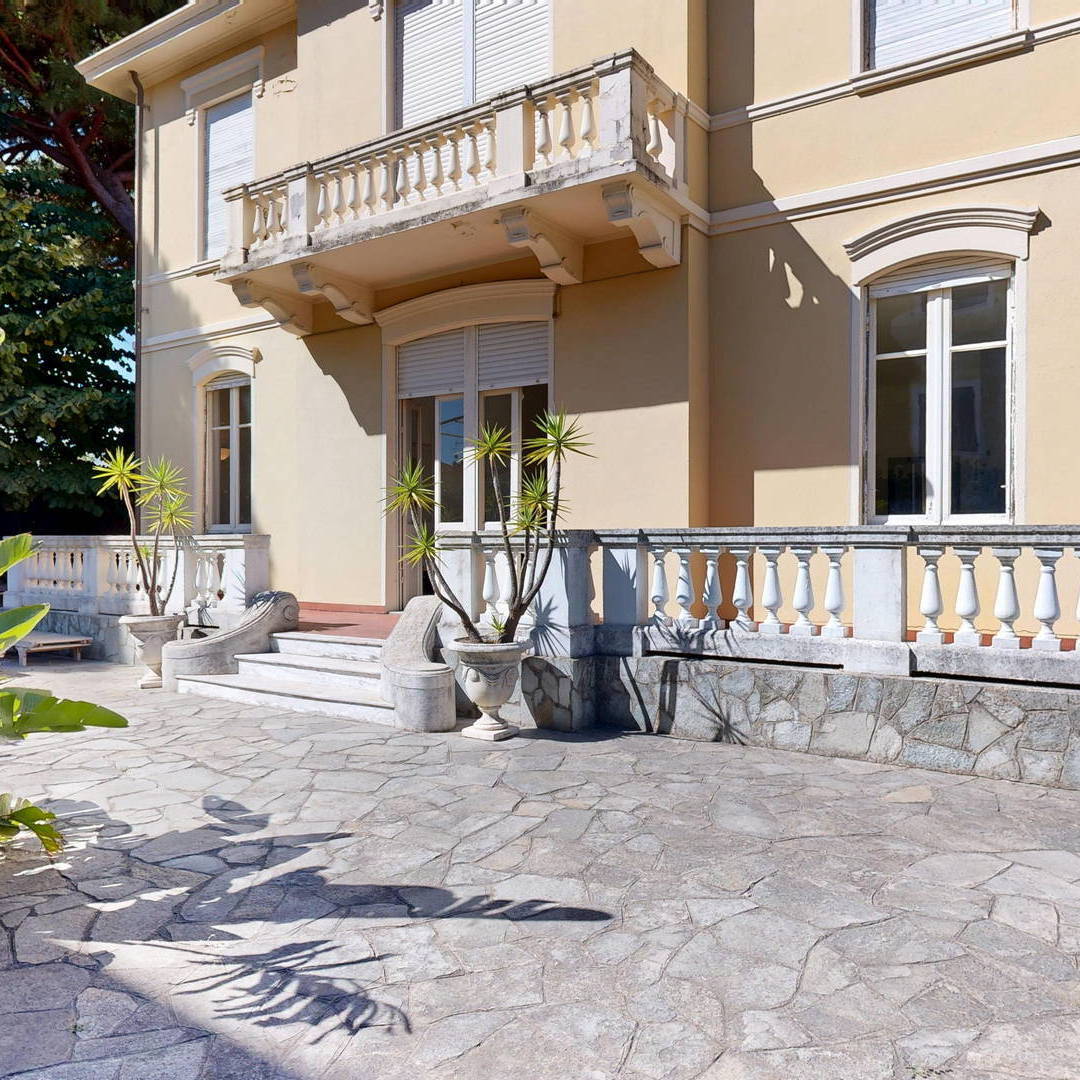 loano2_002.jpg